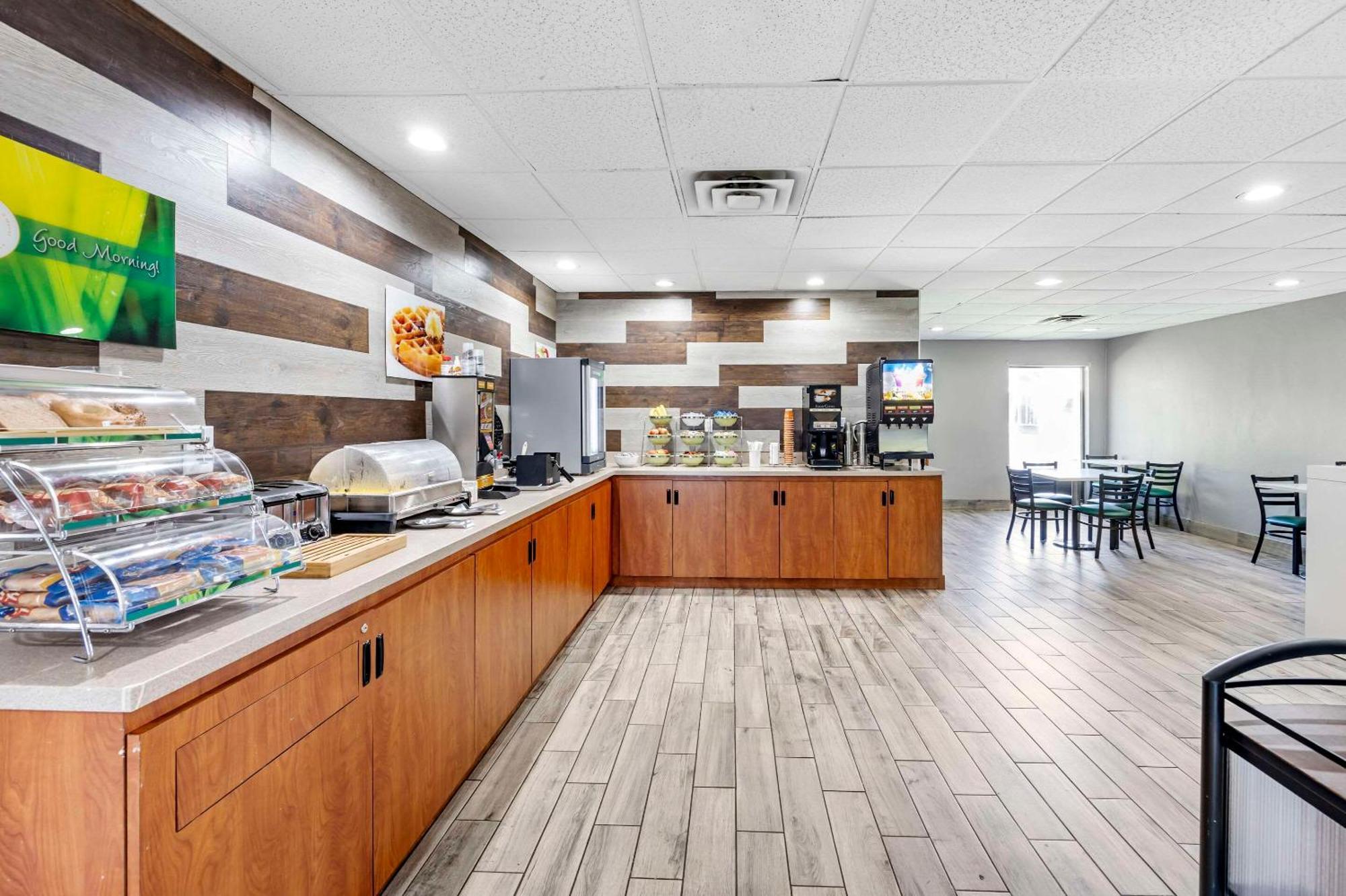 Quality Inn Clarksville - Exit 11 Esterno foto